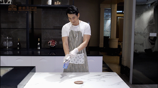 德利豐巖板8大硬核關(guān)鍵性能,定義健康生活新方式(圖2) 德利豐巖板8大硬核關(guān)鍵性能,定義健康生活新方式(圖2)