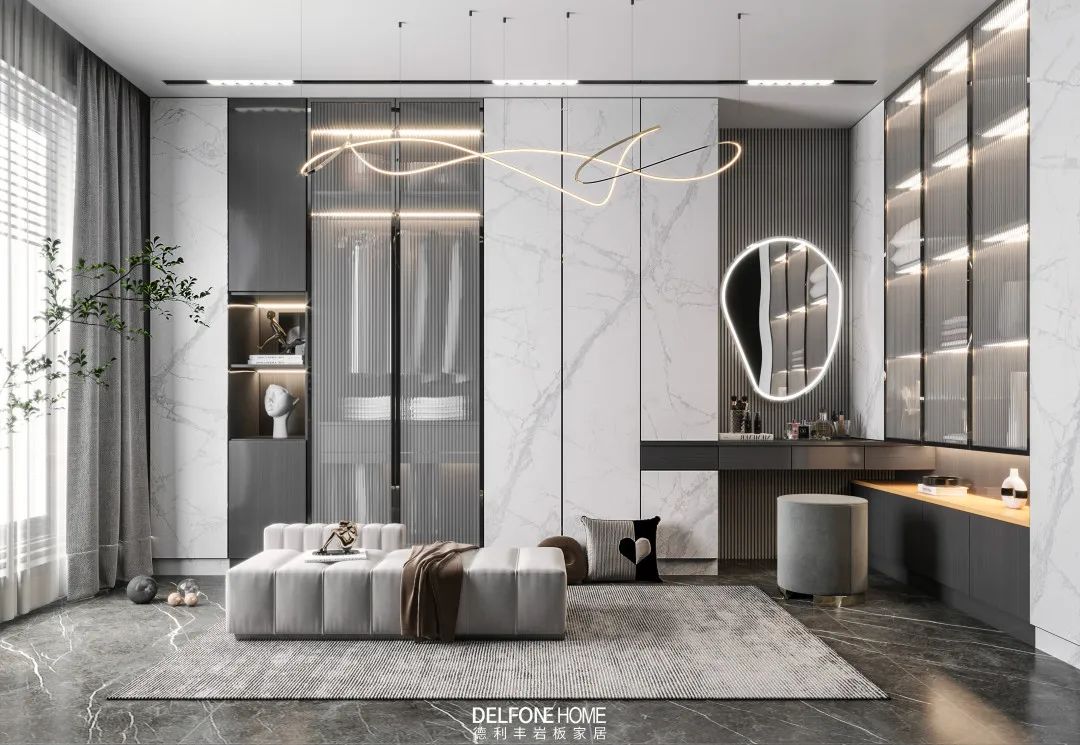 據(jù)說，集美貌與智慧為一體，才滿分！