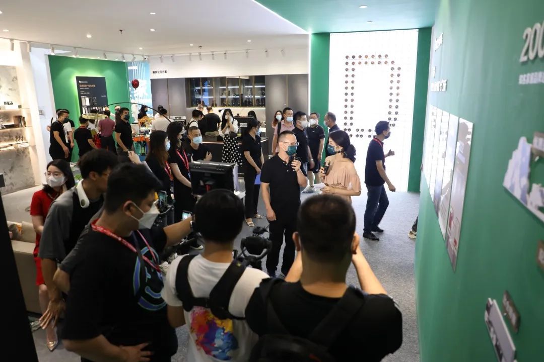 實力綻放 巖領(lǐng)未來 | 德利豐X2022廣州建博會圓滿收官!(圖5) 實力綻放 巖領(lǐng)未來 | 德利豐X2022廣州建博會圓滿收官!(圖5)