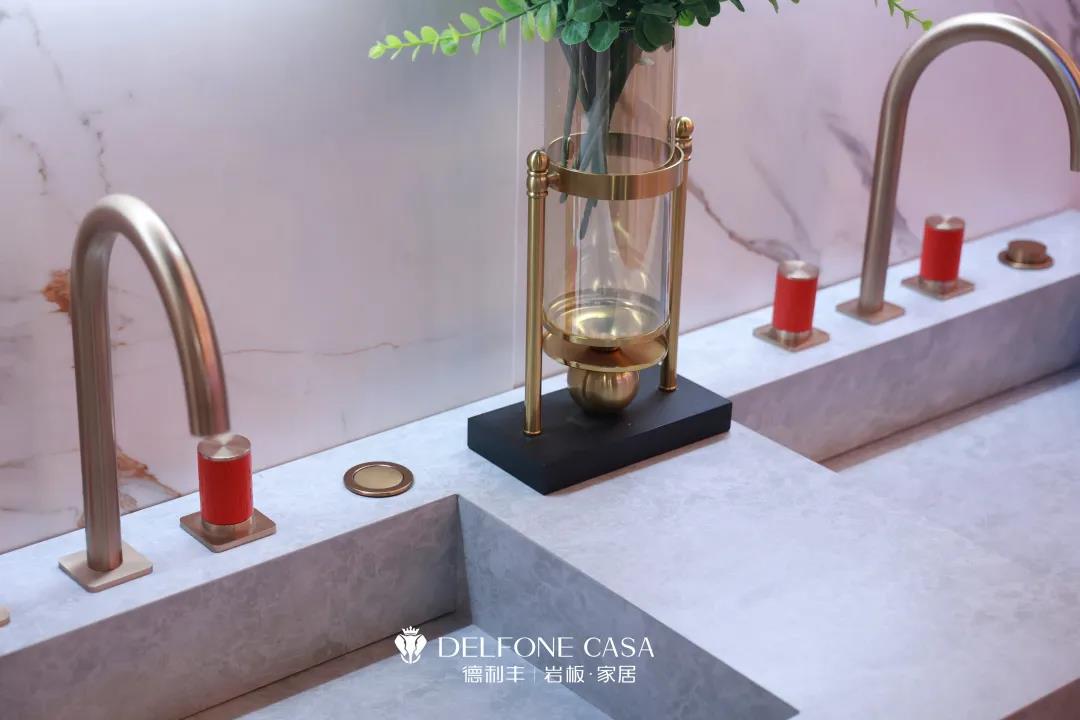 中國巖板創(chuàng)新突圍者——德利豐(圖1) 中國巖板創(chuàng)新突圍者——德利豐(圖1)