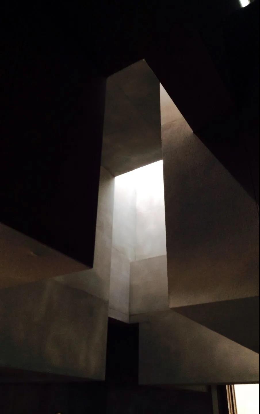 DELFONE新品 | 鈦金巖板2.0炫世登場,演繹時尚“鈦”度(圖5) DELFONE新品 | 鈦金巖板2.0炫世登場,演繹時尚“鈦”度(圖5)