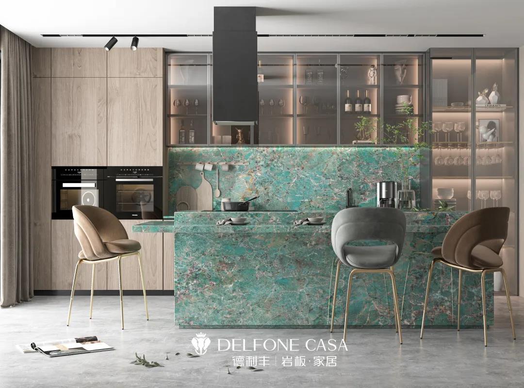 DELFONE新品|高貴典雅的哥倫比亞祖母綠,展露著無(wú)限迷思(圖8) DELFONE新品|高貴典雅的哥倫比亞祖母綠,展露著無(wú)限迷思(圖8)