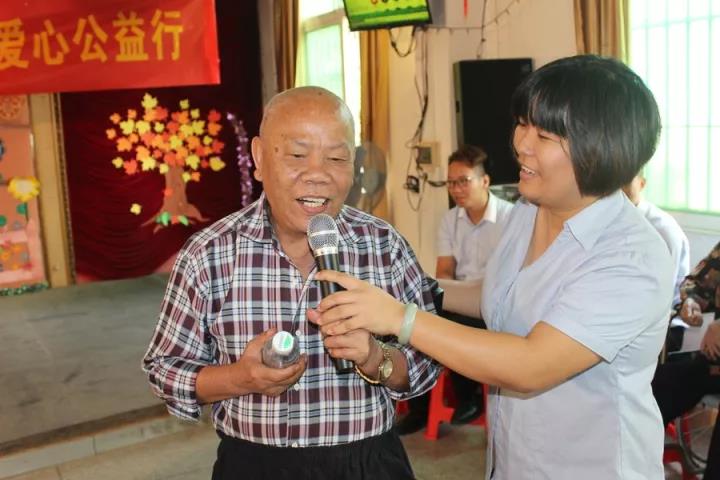 陪伴，是最長(zhǎng)情的告白——德利豐家居愛心公益(圖6)