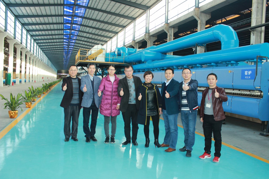 建材界“大腦”齊聚德利豐家居生產基地，力贊