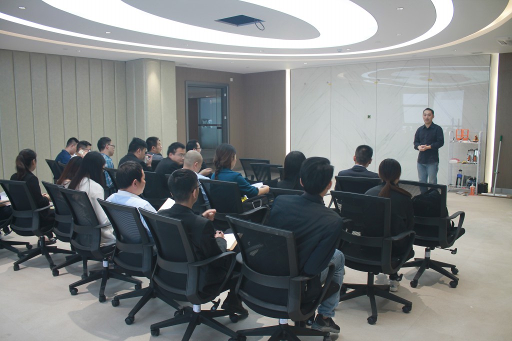 “心懷使命，不斷創新”德利豐家居2018年第二季