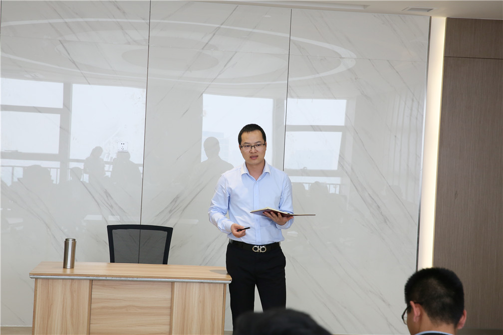 “凝聚力量,共創輝煌”德利豐家居月度總結暨(圖8) “凝聚力量,共創輝煌”德利豐家居月度總結暨(圖8)