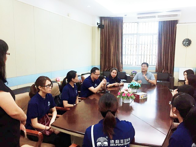 大手拉小手，與愛在一起——德利豐家居組織開(圖2)