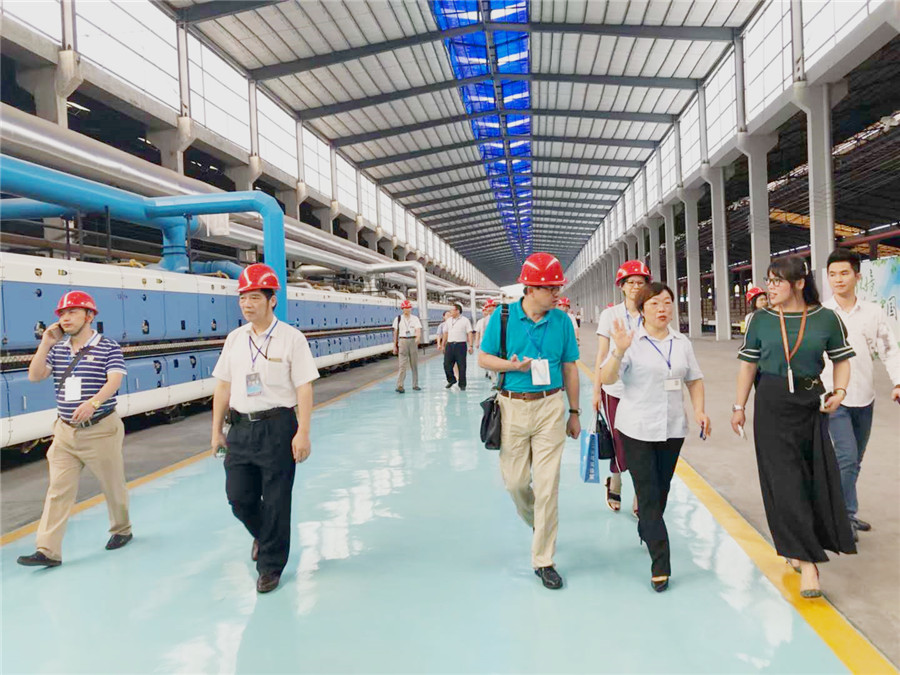 大無止境，金牌企業全國罕見超大巖板耀世呈現(圖1)