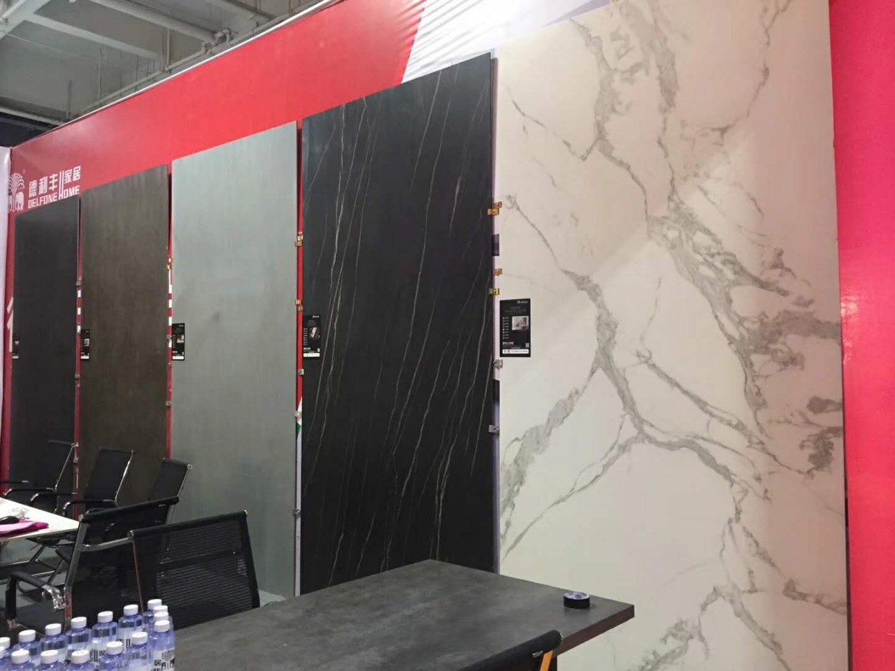 客似云來，德利豐家居成甘肅藍裝家博會貴寵！