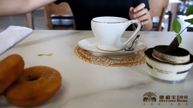 絕對(duì)干貨！德利豐大巖板櫥柜臺(tái)面清潔視頻(圖1)