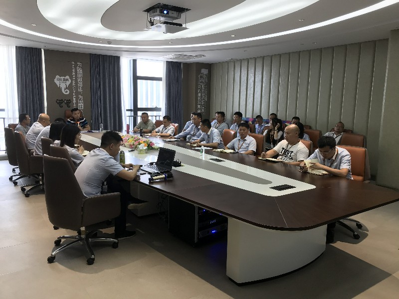 未來已來,全速向前——德利豐家居年中總結會(圖3) 未來已來,全速向前——德利豐家居年中總結會(圖3)