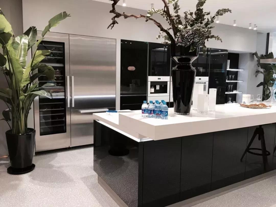 想要一個(gè)高大上的廚房配置?那你真的不能錯(cuò)過(圖2) 想要一個(gè)高大上的廚房配置?那你真的不能錯(cuò)過(圖2)