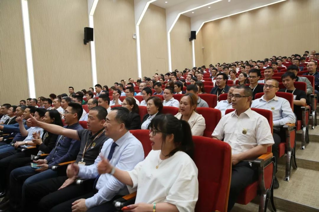 十一連勝慶“十一”，學女排，見行動。(圖11)