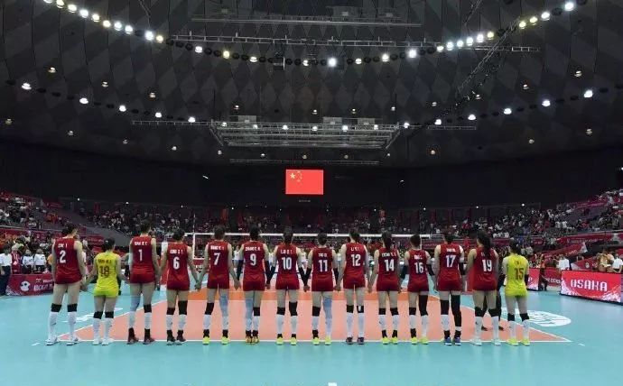 十一連勝慶“十一”，學女排，見行動。